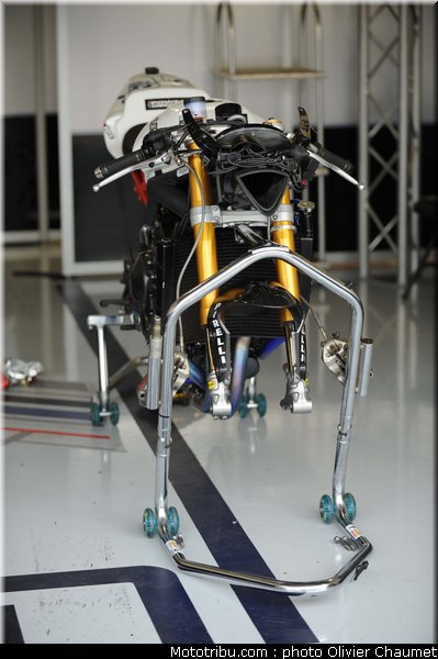 sbk_ambiance_012_angleterre_silverstone_2011