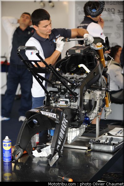 sbk_ambiance_014_angleterre_silverstone_2011