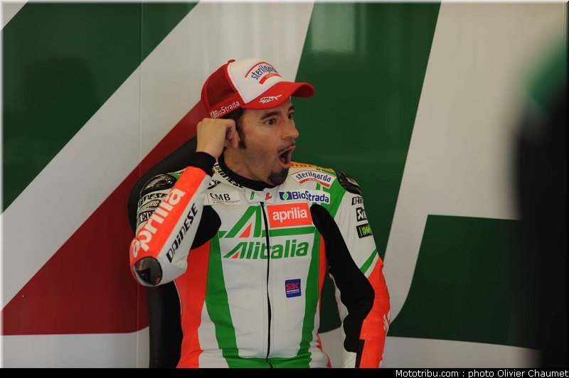 sbk_biaggi_008_angleterre_silverstone_2011