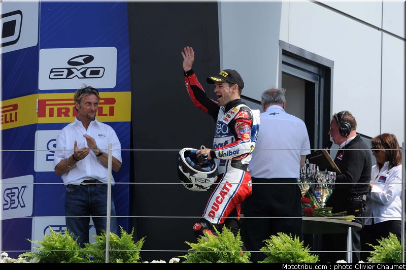 sbk_checa_006_angleterre_silverstone_2011