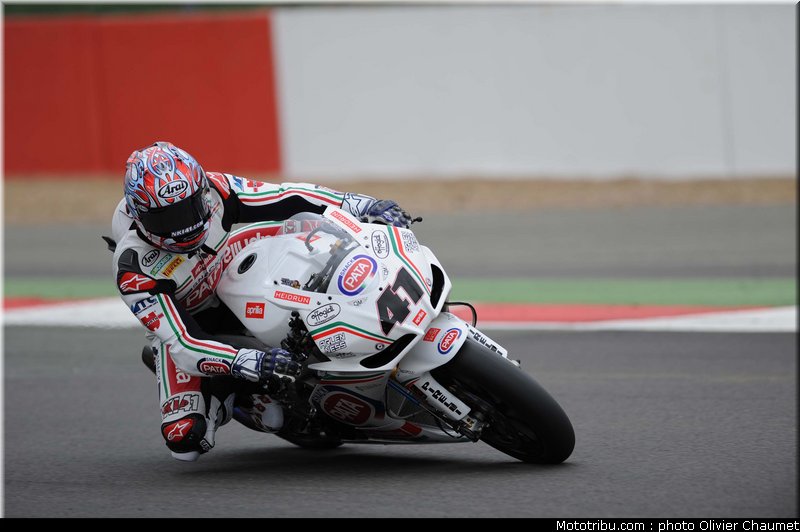 sbk_haga_003_angleterre_silverstone_2011