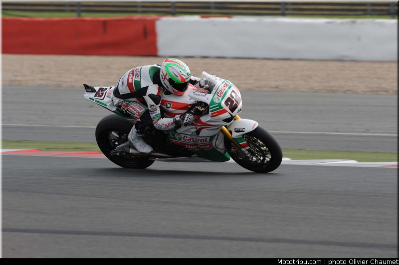 sbk_lowes_a_001_angleterre_silverstone_2011