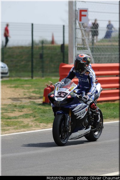sbk_melandri_003_angleterre_silverstone_2011