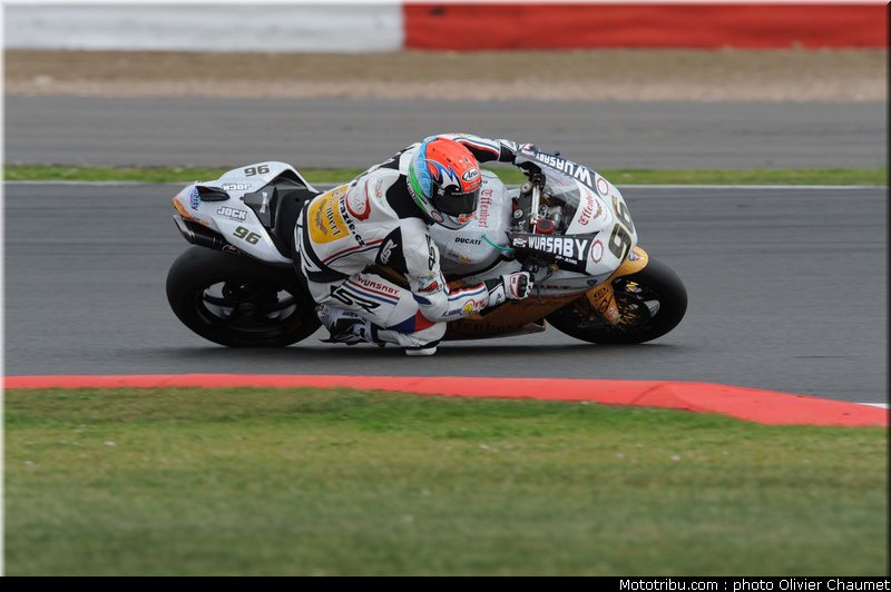 sbk_smrz_001_angleterre_silverstone_2011