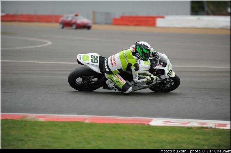 supersport_foret_006_angleterre_silverstone_2011