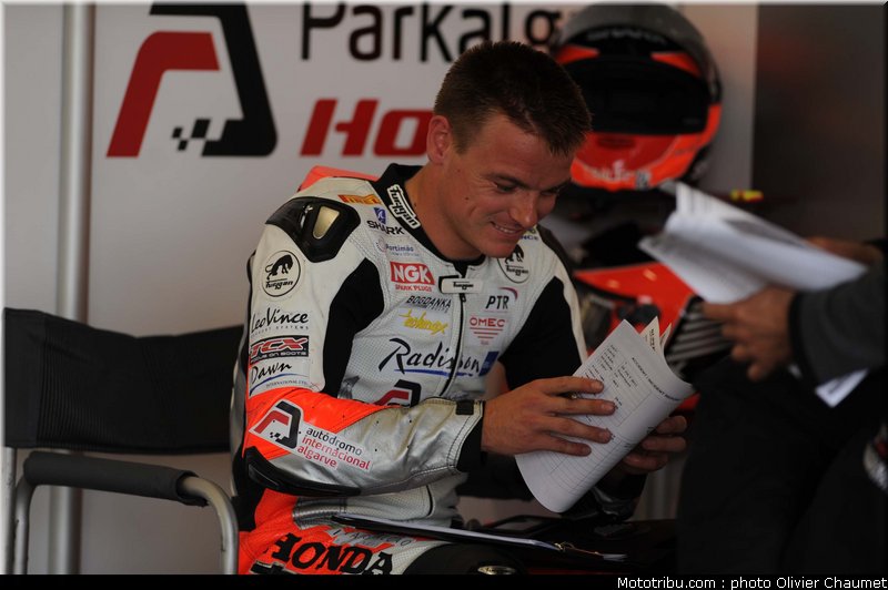 supersport_lowes_002_angleterre_silverstone_2011