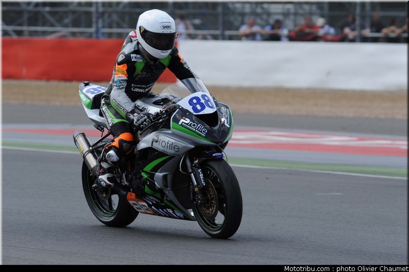 supersport_stapleford_002_angleterre_silverstone_2011