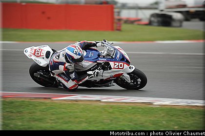1000stk_barrier_008_angleterre_silverstone_2011.jpg