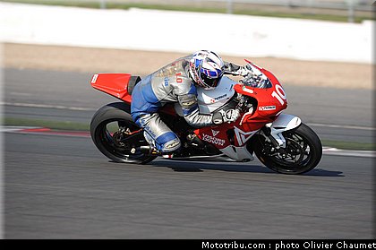 1000stk_costello_002_angleterre_silverstone_2011.jpg