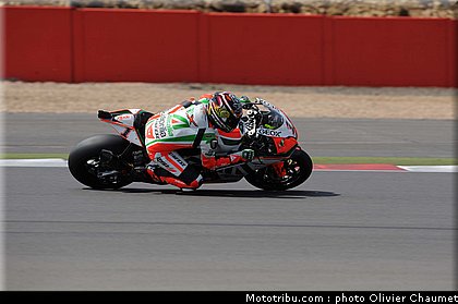 sbk_biaggi_003_angleterre_silverstone_2011.jpg