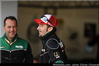 sbk_biaggi_006_angleterre_silverstone_2011.jpg