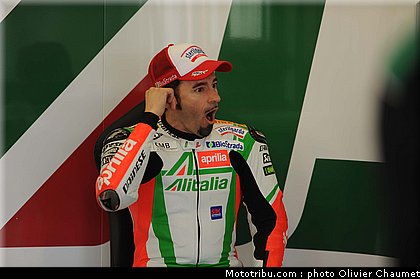 sbk_biaggi_008_angleterre_silverstone_2011.jpg