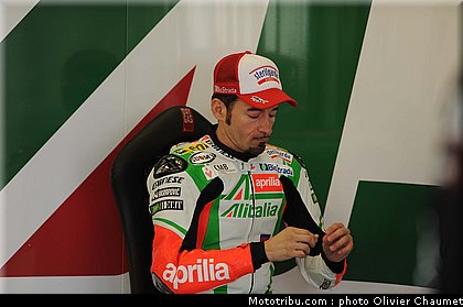 sbk_biaggi_009_angleterre_silverstone_2011.jpg