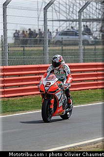 sbk_camier_010_angleterre_silverstone_2011.jpg