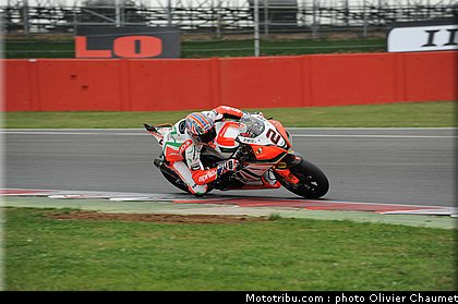 sbk_camier_014_angleterre_silverstone_2011.jpg