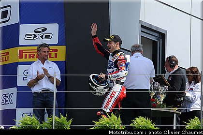 sbk_checa_006_angleterre_silverstone_2011.jpg
