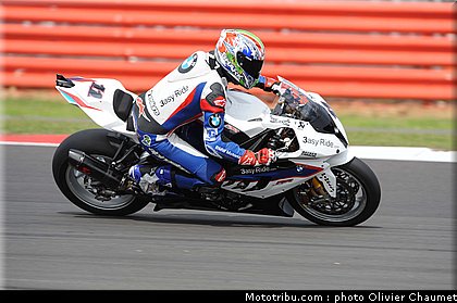 sbk_corser_001_angleterre_silverstone_2011.jpg