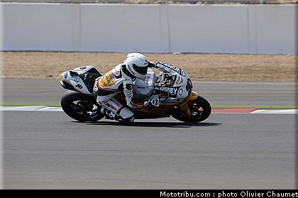 sbk_guintoli_005_angleterre_silverstone_2011.jpg