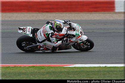 sbk_lai_001_angleterre_silverstone_2011.jpg