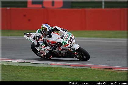 sbk_lai_005_angleterre_silverstone_2011.jpg