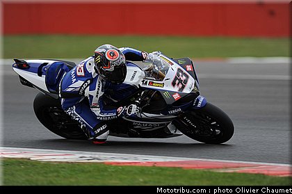 sbk_melandri_006_angleterre_silverstone_2011.jpg