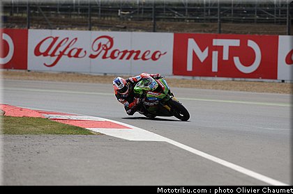 supersport_parkes_005_angleterre_silverstone_2011.jpg