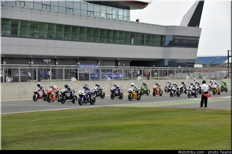 sbk_002_angleterre_silverstone_2011