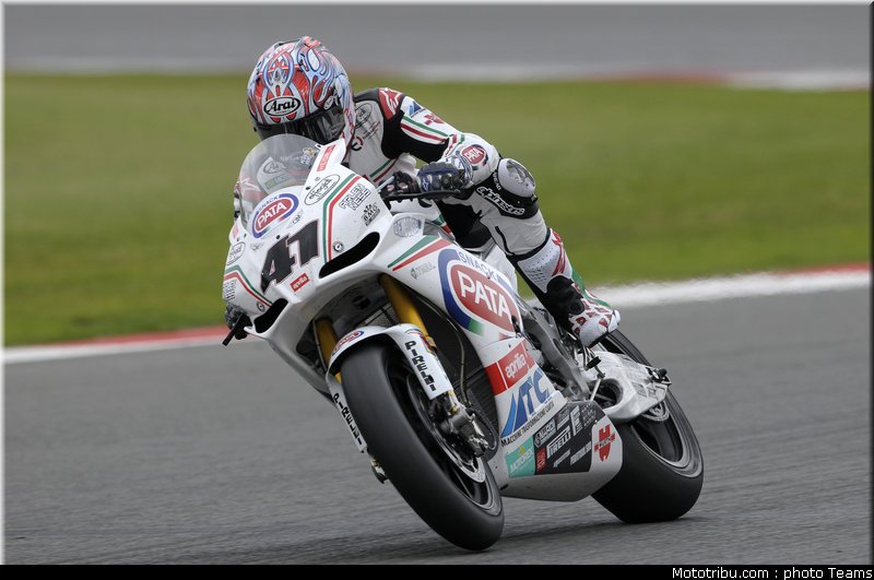 sbk_haga_003_angleterre_silverstone_2011