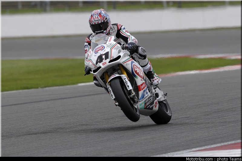 sbk_haga_004_angleterre_silverstone_2011