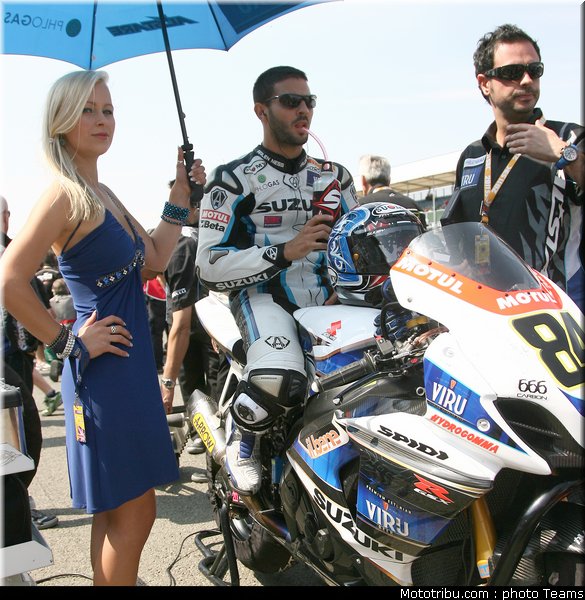 sbk_pitbabe_021_angleterre_silverstone_2011