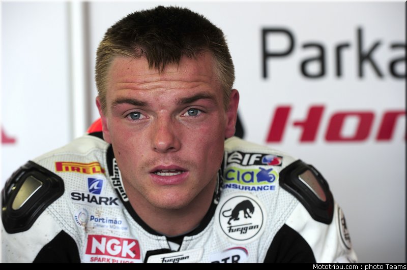 supersport_lowes_002_angleterre_silverstone_2011