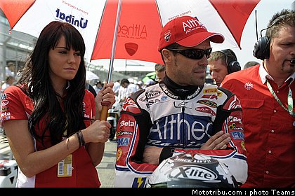 sbk_checa_013_angleterre_silverstone_2011.jpg