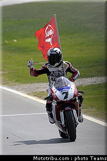 sbk_checa_018_angleterre_silverstone_2011.jpg