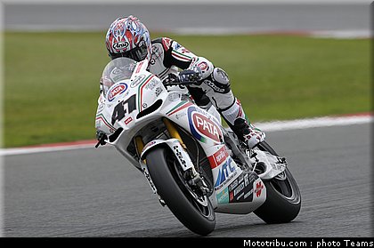 sbk_haga_003_angleterre_silverstone_2011.jpg