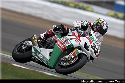 sbk_lai_010_angleterre_silverstone_2011.jpg