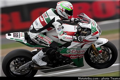 sbk_lowes_a_004_angleterre_silverstone_2011.jpg