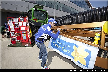 sbk_melandri_002_angleterre_silverstone_2011.jpg