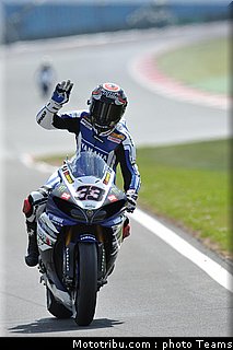 sbk_melandri_008_angleterre_silverstone_2011.jpg