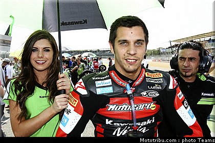 sbk_pitbabe_001_angleterre_silverstone_2011.jpg