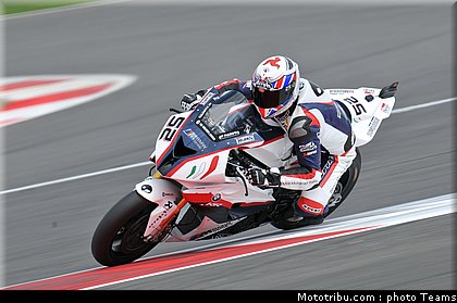 sbk_toseland_009_angleterre_silverstone_2011.jpg