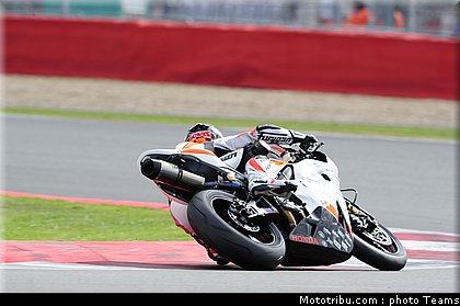 supersport_lowes_004_angleterre_silverstone_2011.jpg
