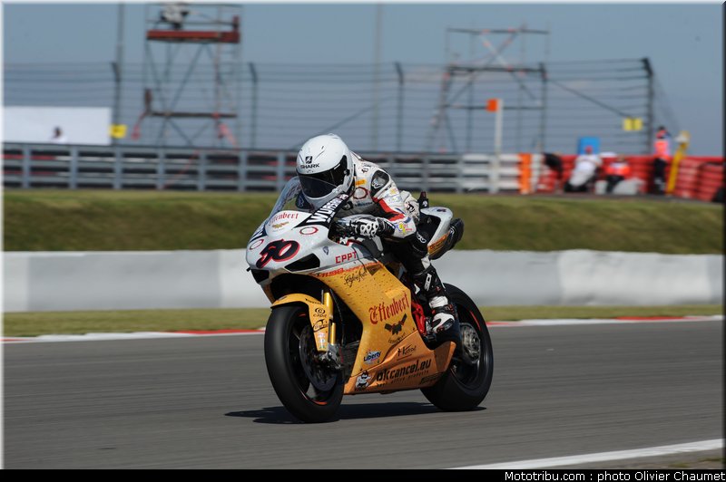 sbk_guintoli_001_allemagne_nurburgring_2011