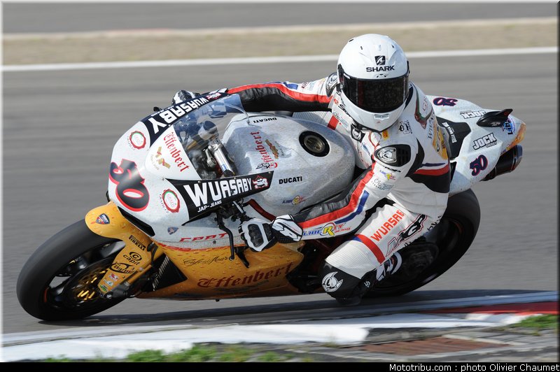 sbk_guintoli_005_allemagne_nurburgring_2011