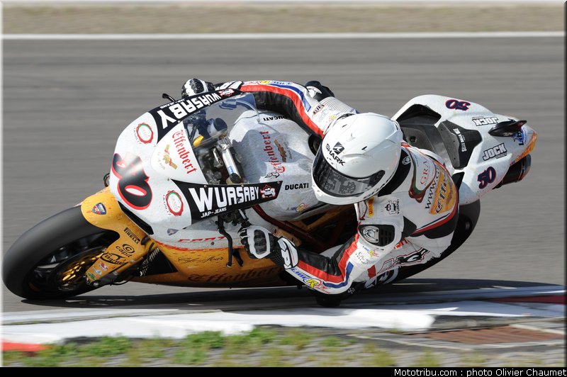 sbk_guintoli_006_allemagne_nurburgring_2011