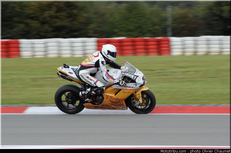 sbk_guintoli_011_allemagne_nurburgring_2011
