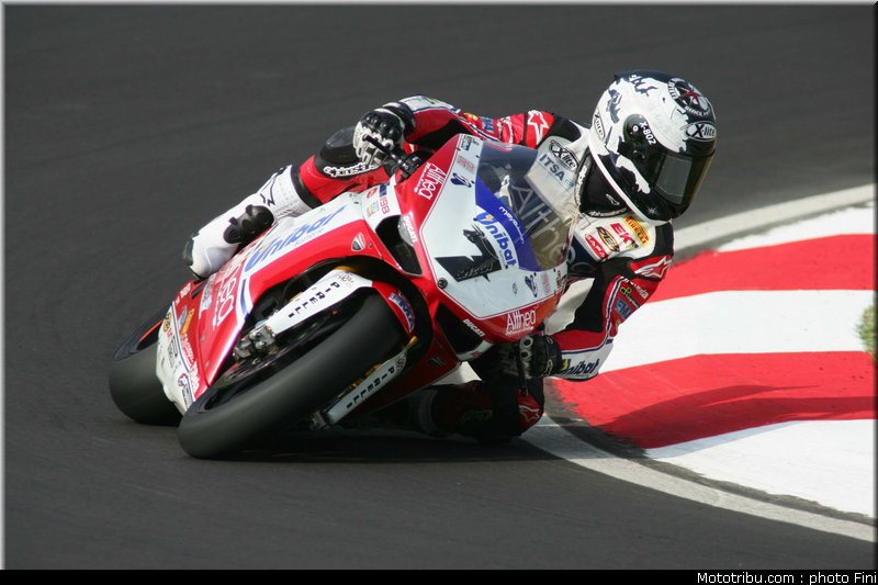 sbk_checa_022_italie_imola_2011