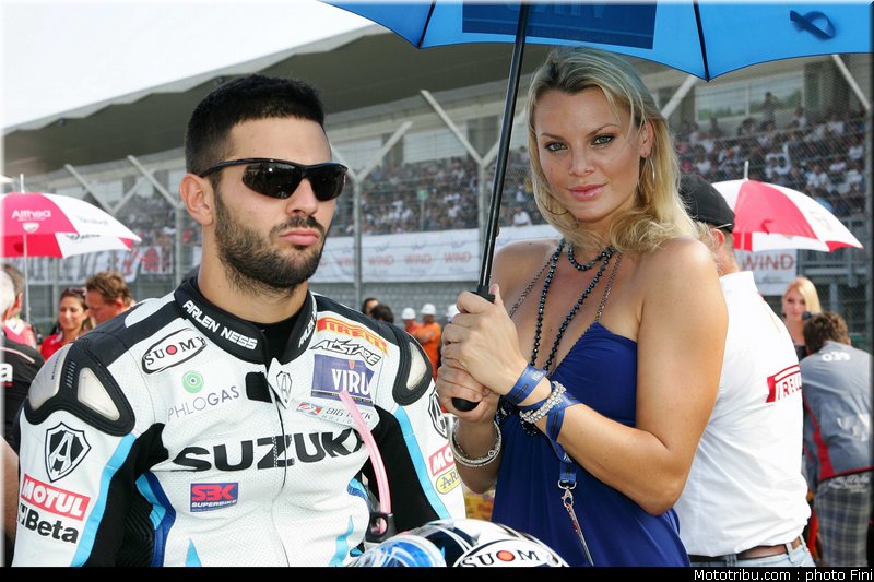 sbk_pitbabe_033_italie_imola_2011