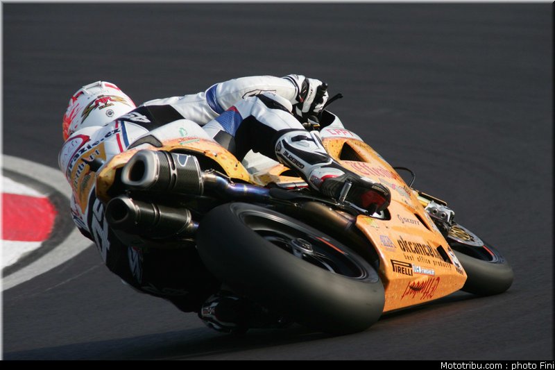 sbk_smrz_003_italie_imola_2011