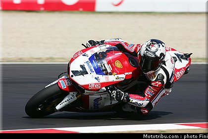 sbk_checa_002_italie_imola_2011.jpg