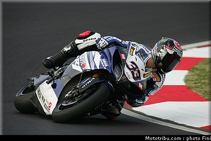 sbk_melandri_005_italie_imola_2011.jpg